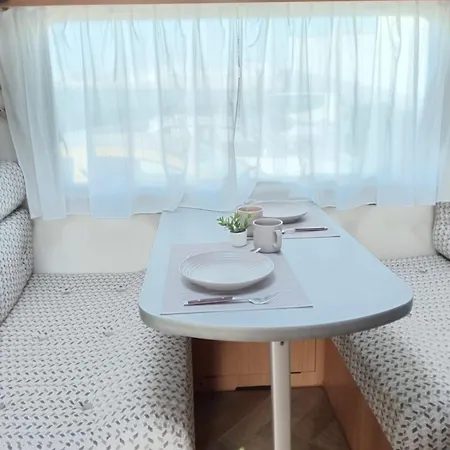 Mi Pequeno Lujo Autocaravana Campingplatz San Bartolomé